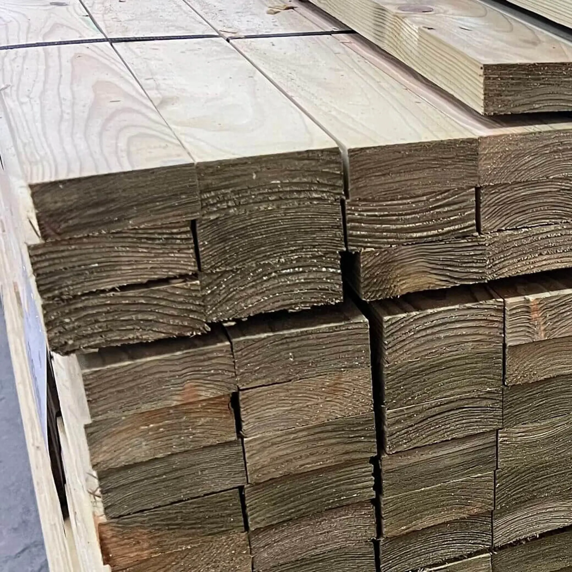 Solho de Abeto Aparelhado - 27 x 67 x 2400