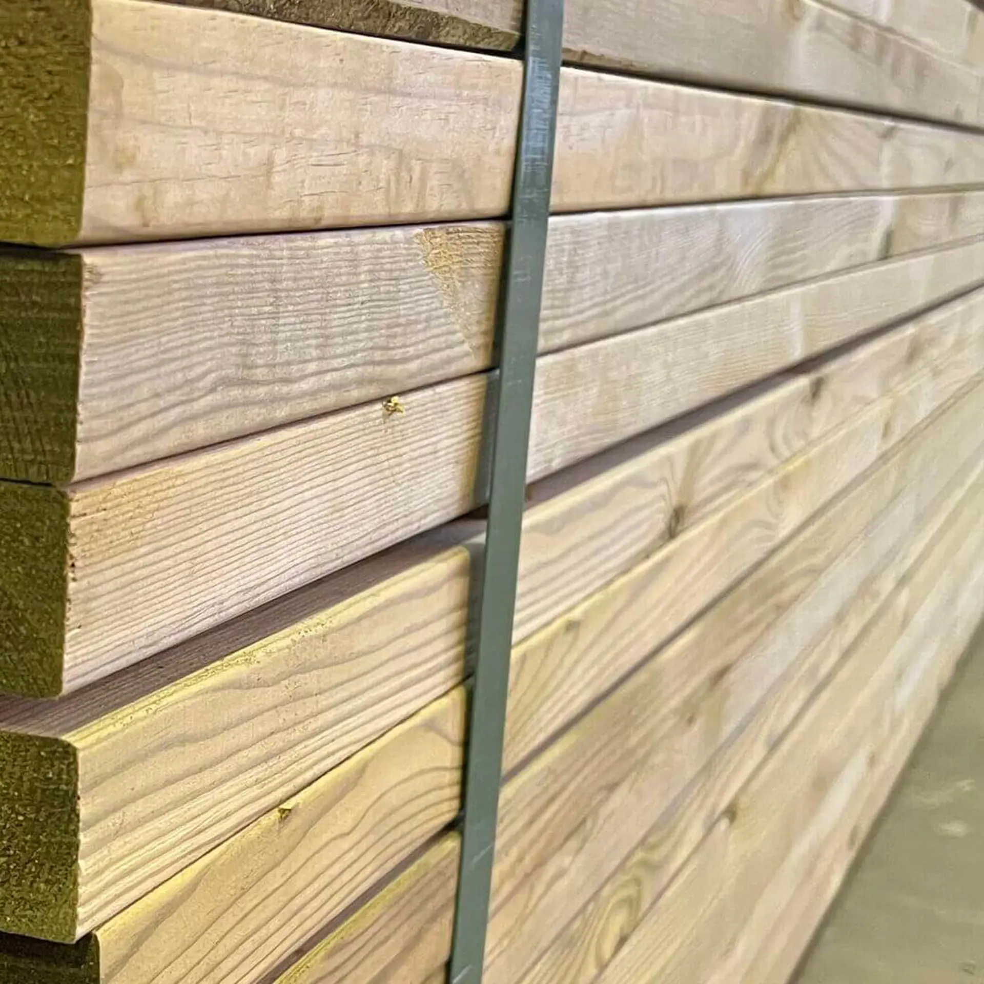 Solho de Pinho Aparelhado - 37 x 138 x 3600