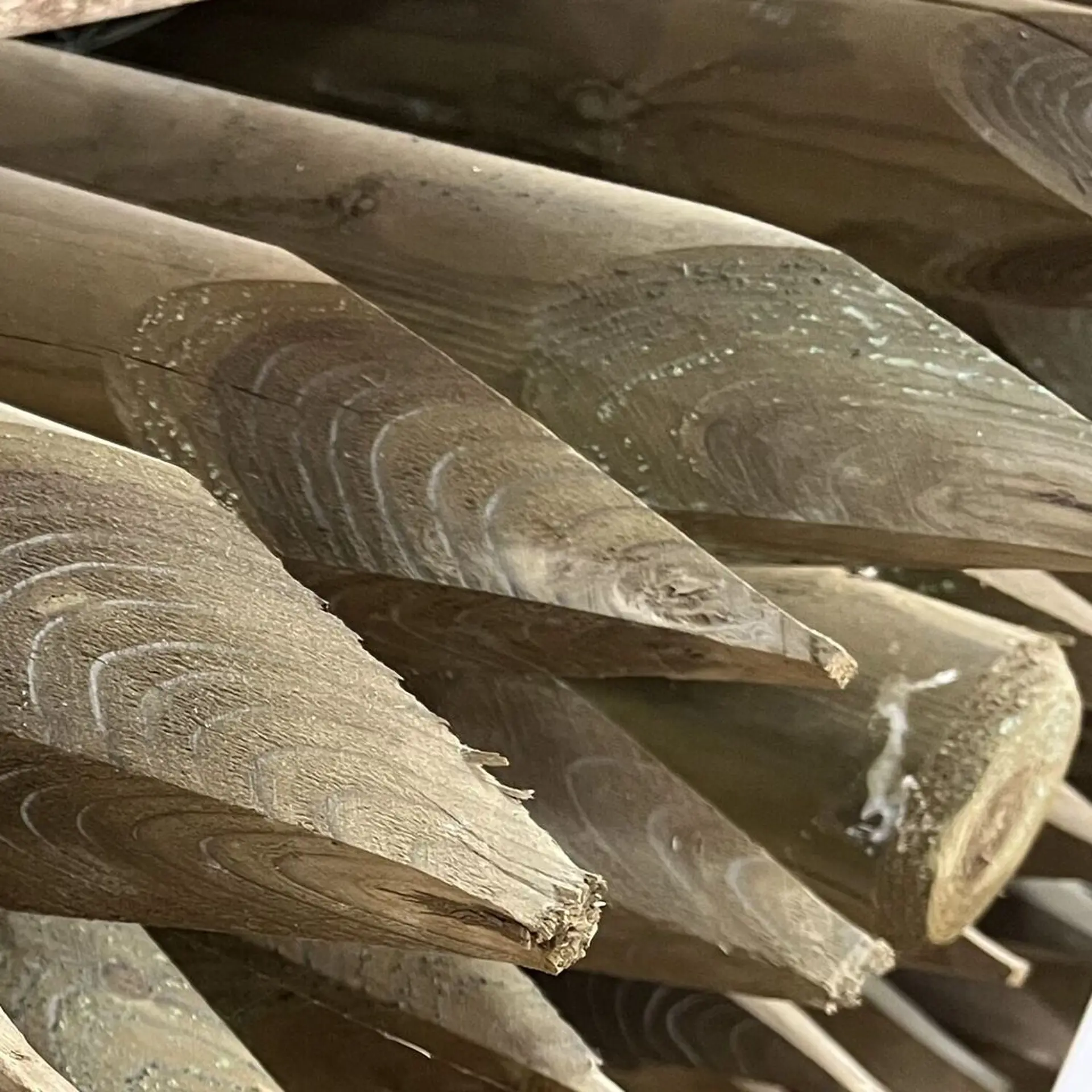 Postes Torneados de Pinho - 90mm