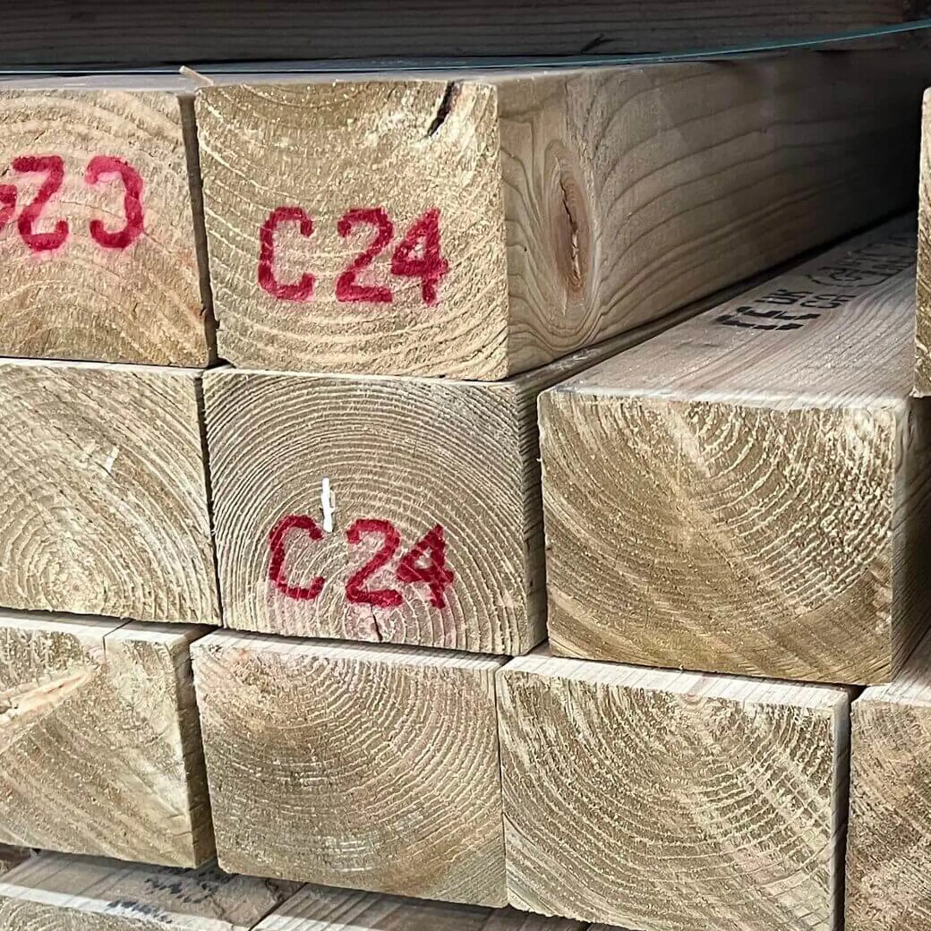 Barrotes de Pinho Aparelhado - 75 x 95 x 2400 - Tratada