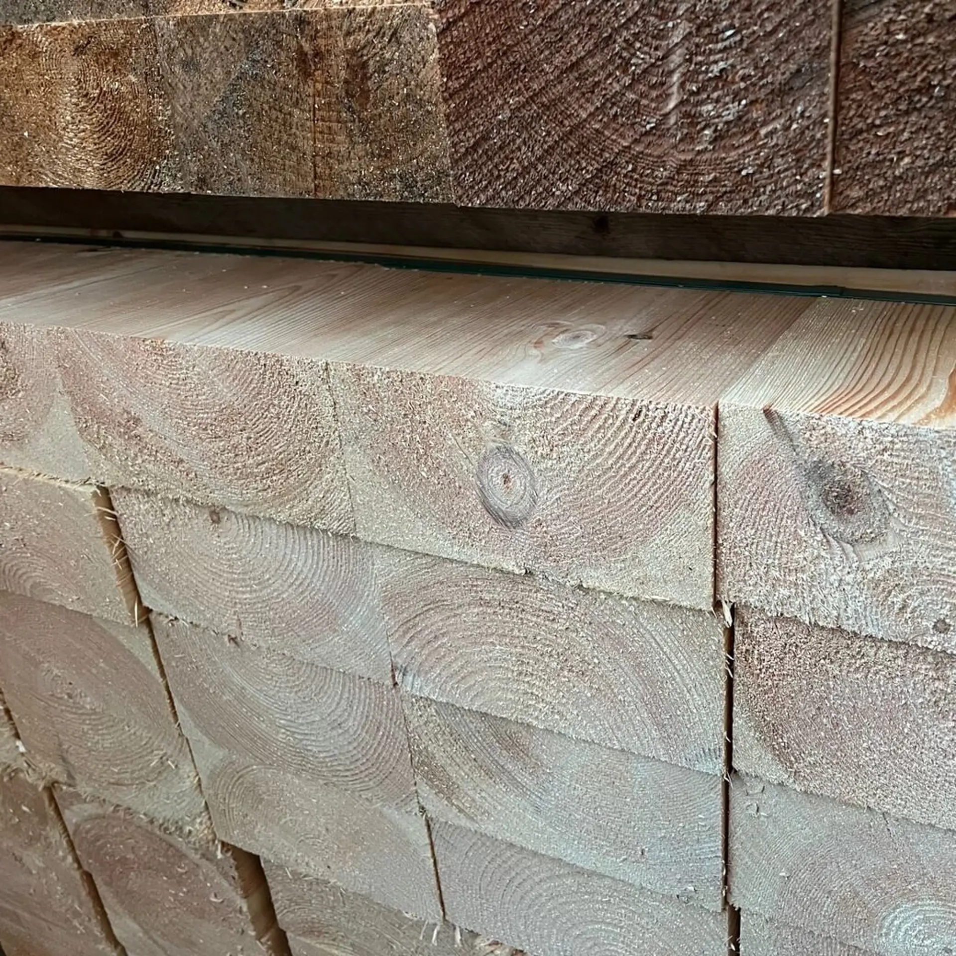 Vigas Maciças de Abeto Aparelhado - 100 x 200 x 6000