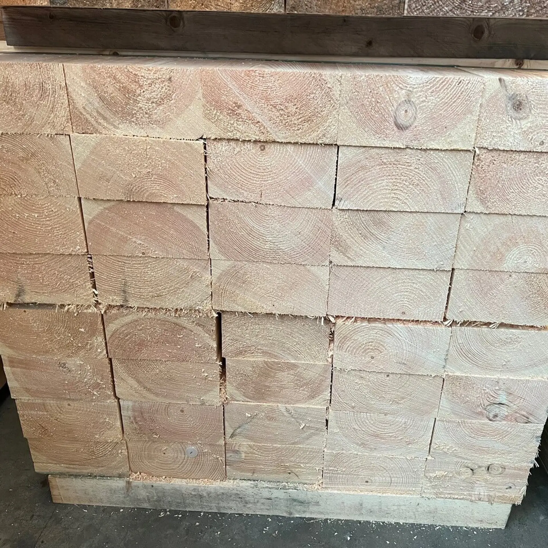 Vigas Maciças de Abeto Aparelhado - 100 x 200 x 6000