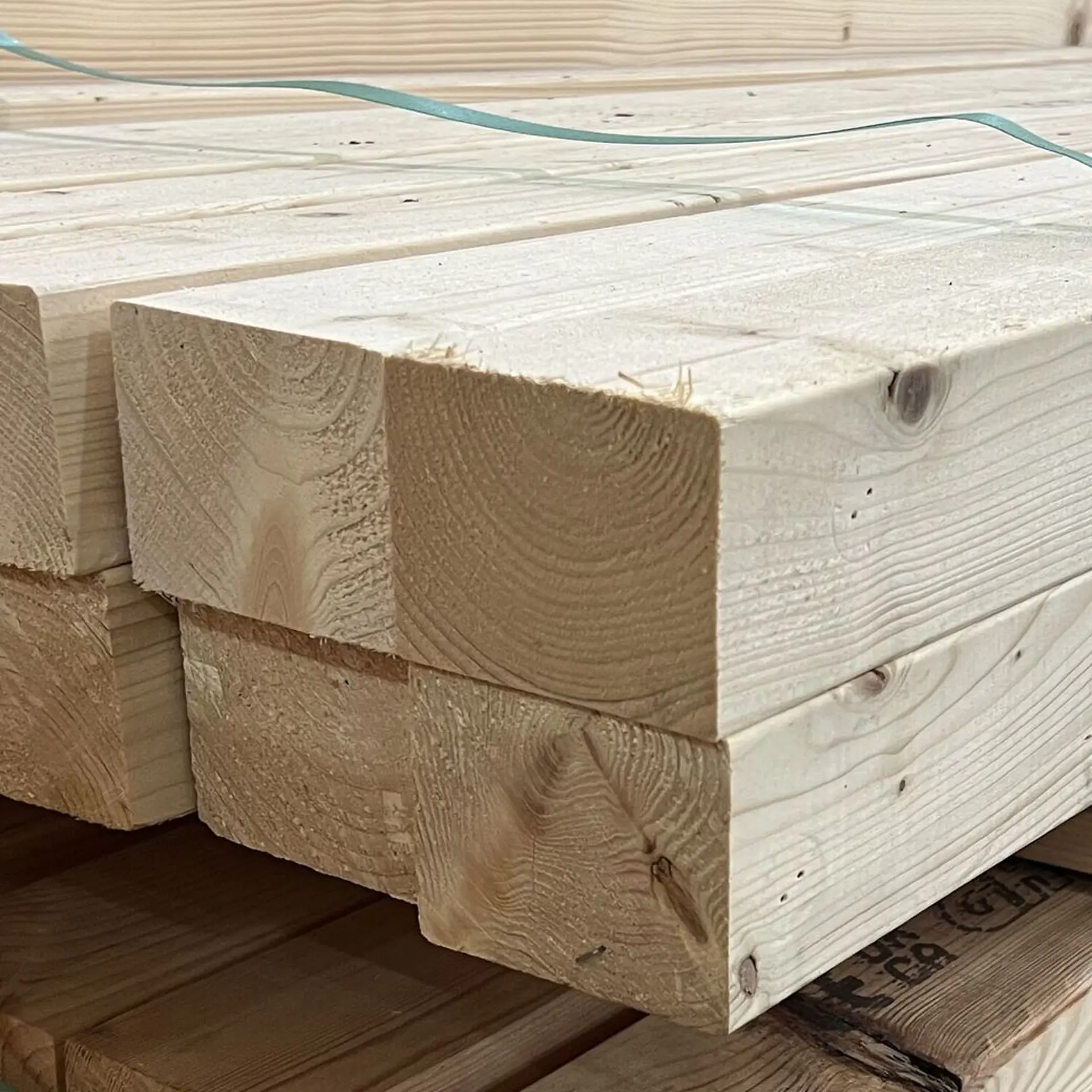 Barrotes de Abeto Aparelhado - 75 x 90 x 2400